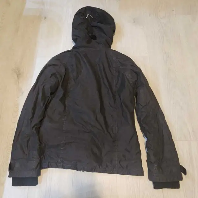 TNA Winter Jacket (Size M)  in Women's - Tops & Outerwear in Calgary - Image 4