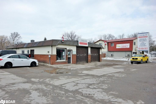 Yonge East On Killarney Beach Area in Commercial & Office Space for Sale in Mississauga / Peel Region