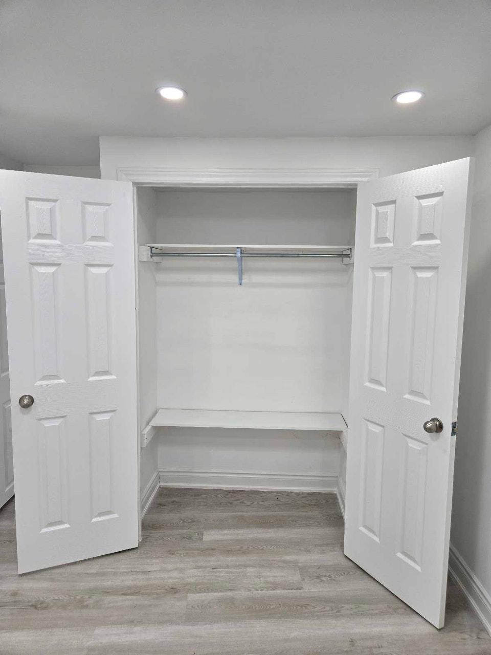 Bright 2-Bedroom Legal Basement 2