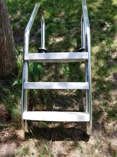 Pool ladder for pool or hot tub, 3 step Jacuzzi model. Rubber feet on bottom to lean against the poo...