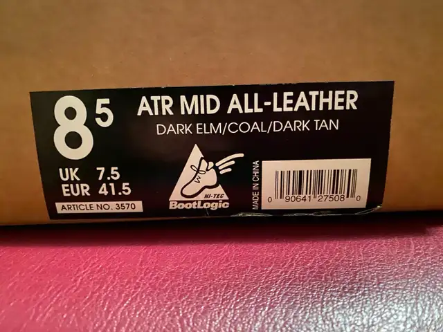 Men’s Hi Tec hiking shoes size 8.5 in Men's Shoes in City of Toronto - Image 5