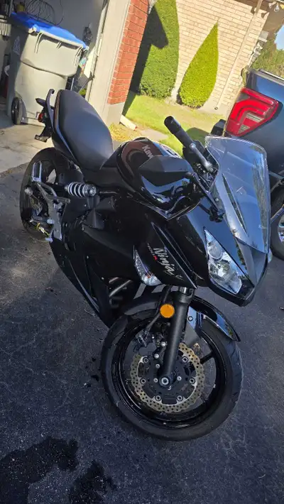 Original owner Never dropped Yearly oil changes Always stored indoors Mostly highway rides Two broth...