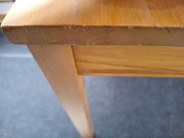 A Solid Wood Table in Other Tables in City of Toronto - Image 5