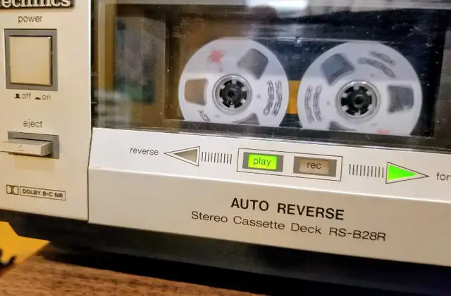 TECHNICS CASSETTE PLAYER 415732599714621442