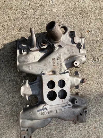 4 barrel intake for 1960 Pontiac 389. In good shape and shipped up from US a few years back. Sold ca...
