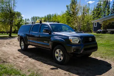 Very clean and well cared for Tacoma TRD Sport. Single-owner truck since new. Reliable 4.0L V6 with...