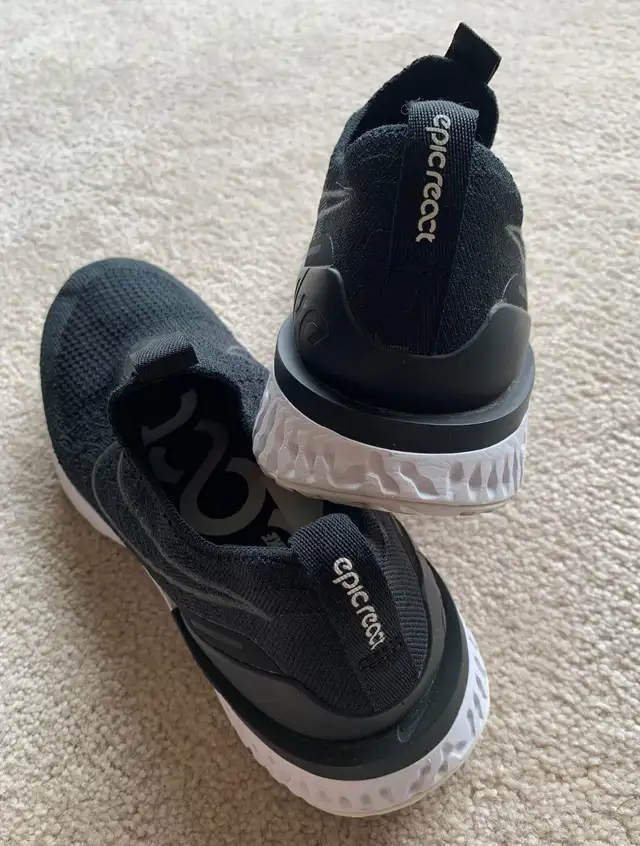 Women’s Nike Running Athletic Sneakers in Women's - Shoes in Kitchener / Waterloo - Image 3