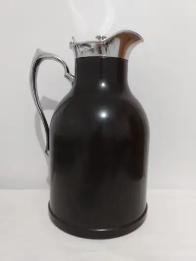 PICHET ISOTHERMIQUE (MID-CENTURY) EN BAKÉLITE DE MARQUE THERMOS, View more