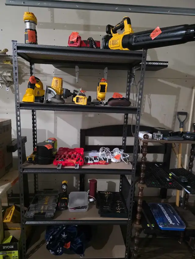 Dewalt Milwaukee Tools and Extra449234578273085440