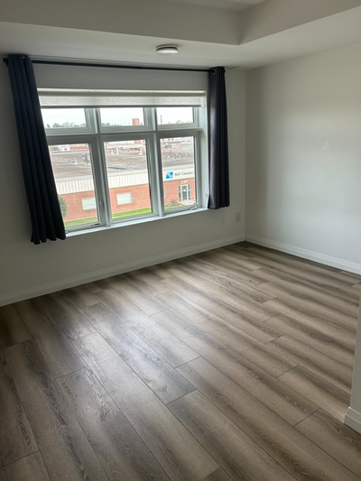 Newer 1 bedroom unit close to downtown and the University. Juliet balcony, rainfall shower head, dis...
