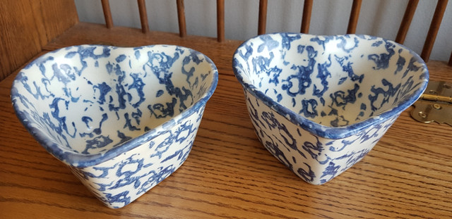 HEART SHAPED BOWLS  (price is for 2) in Home Décor & Accents in Petawawa