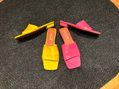 2 paires de mules en cuir L'Intervalle pour 40$ - Gr 38 - NEUVES, View more