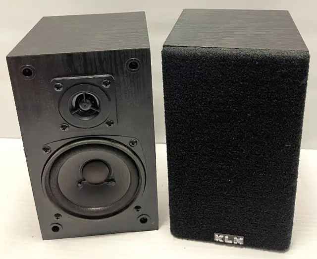 KLH Bookshelf Speakers (A Pair) in Speakers in Guelph - Image 3