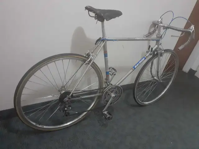 Raleigh Grand Prix Bike in Road in Kingston - Image 5