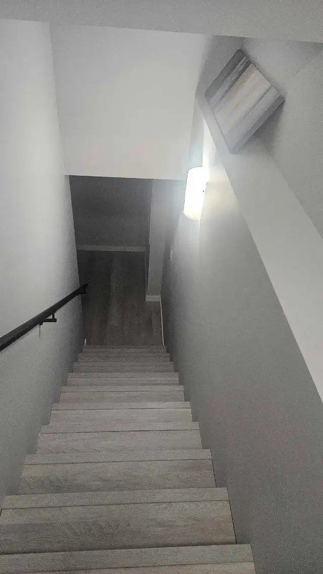 2 Bedroom Basement Apartment in Long Term Rentals in Winnipeg - Image 9