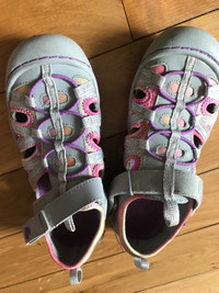 Girls water shoes x2 