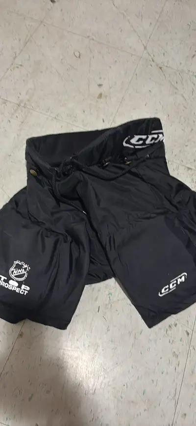 Hockey pants youth large, View more