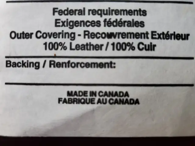 Adjustable like new real leather sectional couch can deliver in Couches & Futons in Sarnia - Image 11