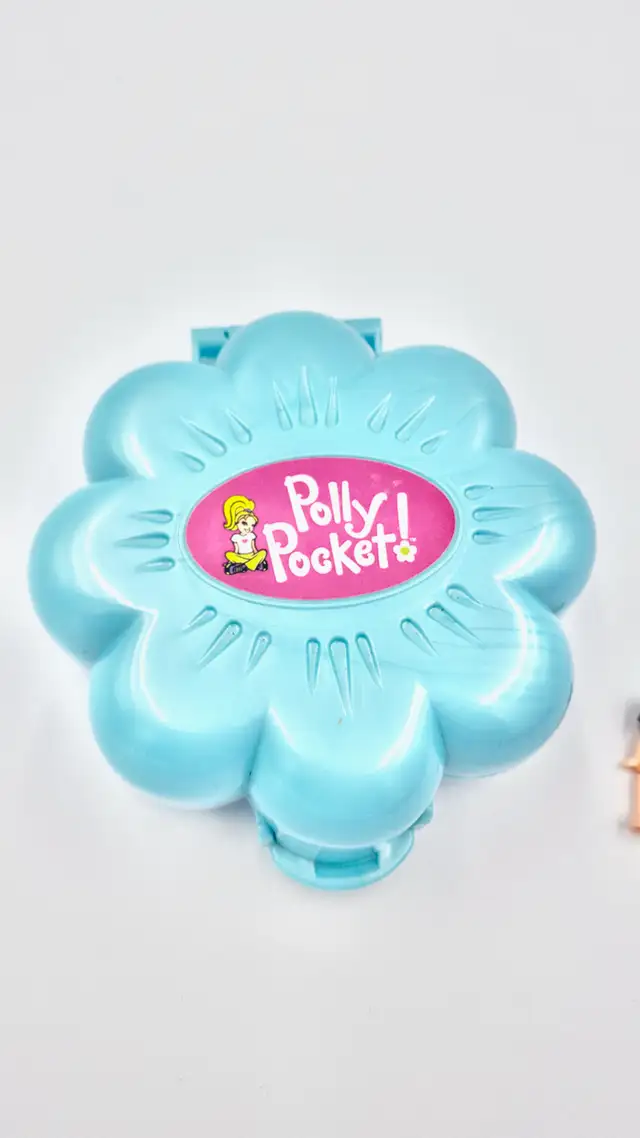 2000 Polly Pocket Water Park Water Fun Park Reproduction 1 Doll in Toys & Games in Oakville / Halton Region - Image 4