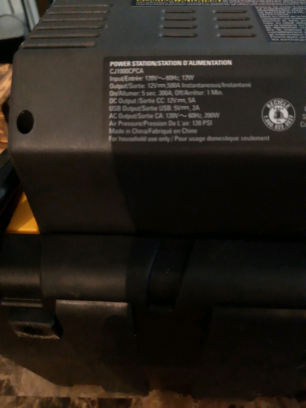CAT CJ1000DCP 1000 Amp Jump Start, Air Compressor 150 OBO Other St