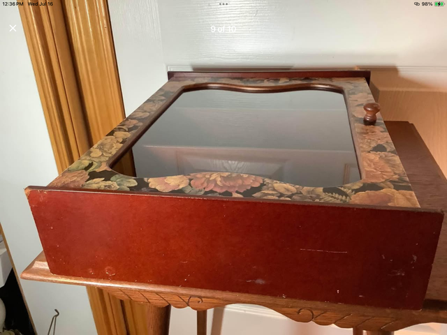 Vintage 3 Shelf Wd Wall Cabinet w Floral Design Bordering Mirror in Bookcases & Shelving Units in Belleville - Image 8