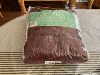 NEW JLAHE COMFORTABLE LUXURY CHENILLE THROW 42”x72”, WINE, View more