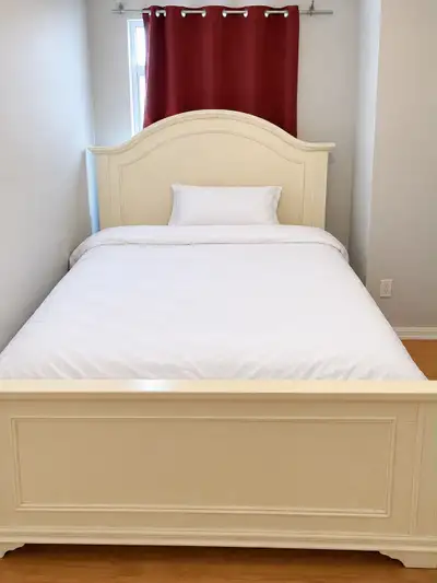 Furnished Private Room in North York | $900/month Available October 17, 2026. Furnished private bedr...