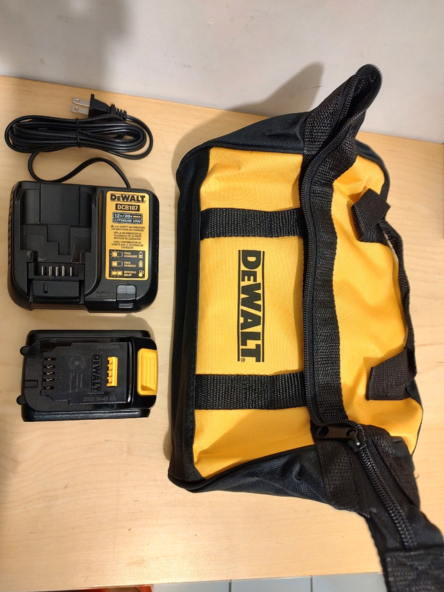 Brand new DeWalt Lithium-Ion Battery charger, 20V 1,5Ah Battery  in Power Tools in City of Toronto