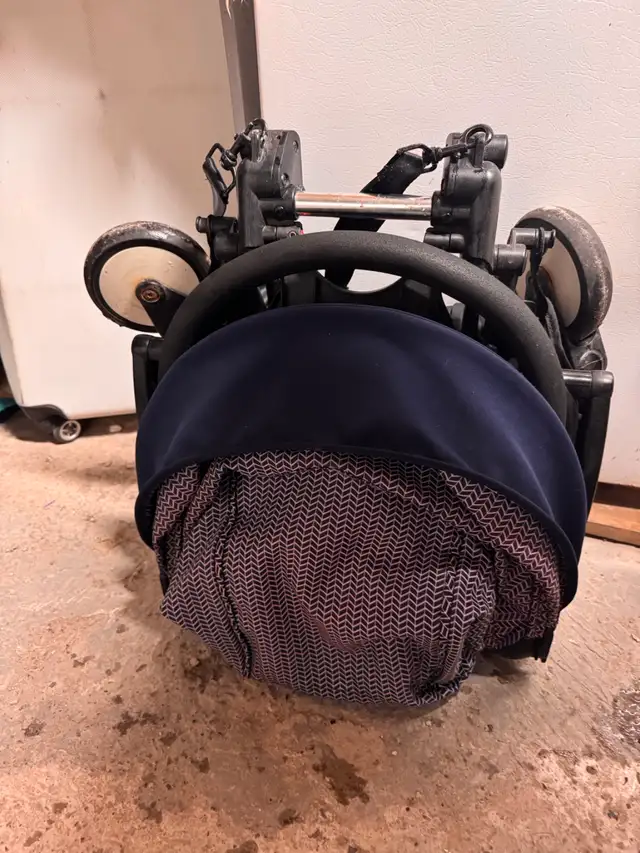 Stokke YOYO3 Stroller in Strollers, Carriers & Car Seats in City of Montréal - Image 2