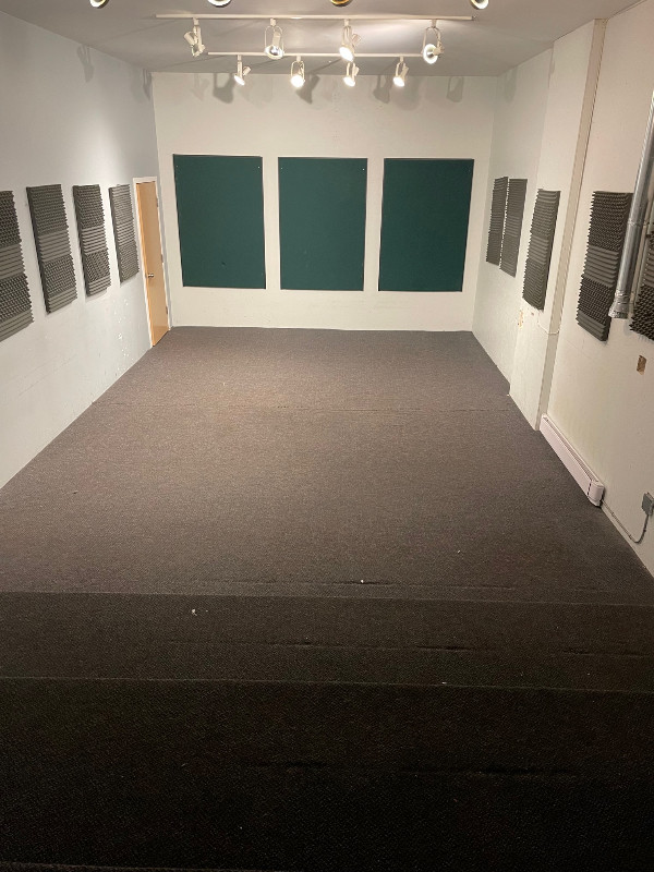 ARTISTS, THEATRE COs, MUSICIANS, CREATIVES: studio for rent in Commercial & Office Space for Rent in Vancouver - Image 4