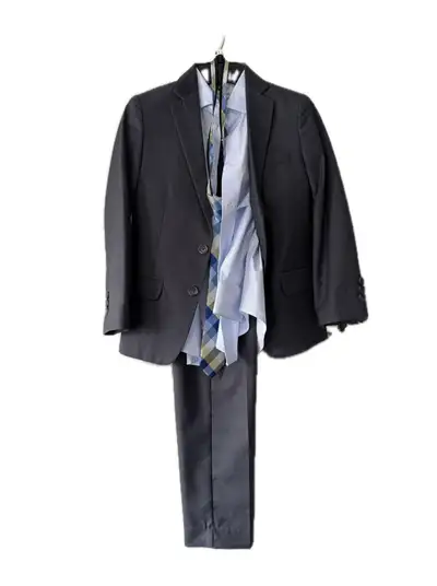 Calvin Klein 3-piece suit - size 8, View more
