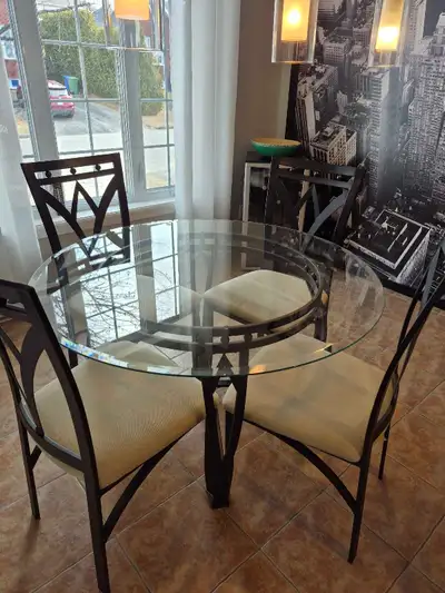 table ronde en verre et étagère , View more