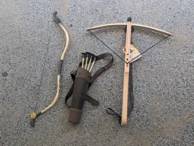 Toy archery set and crossbow 