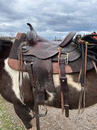 16” Reinsmen western leather saddle