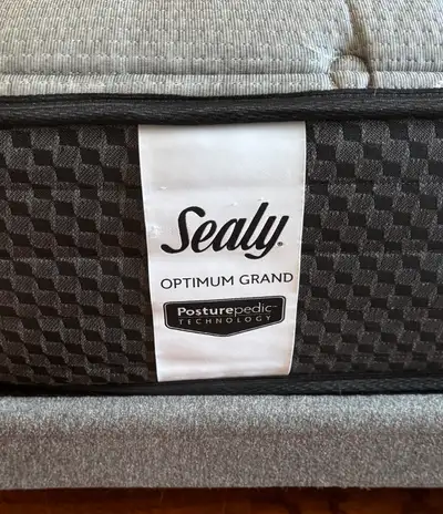 Matelas Sealy Optimum Grand avec base de lit double, View more