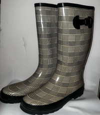 Ladies plaid print rain boots