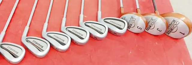 9 CADIE GEAR SUPER SOLE GOLF CLUBS (RIGHT HANDED) in Golf in London - Image 4