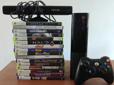 Console Xbox 360 + Kinect + 16 jeux, View more