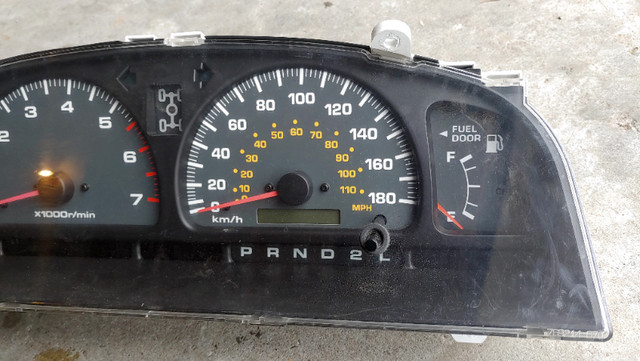 2000 Toyota 4runner Limited instrument cluster gauges in Other Parts & Accessories in Hamilton - Image 3