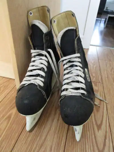 Patins Bauer Custom 99, View more