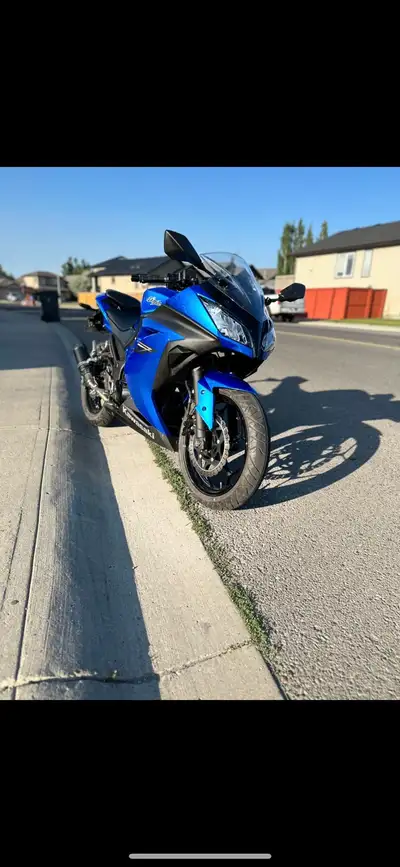 Aftermarket exhaust and windshield and tail lights and aftermarket led headlights lots of goodies no...