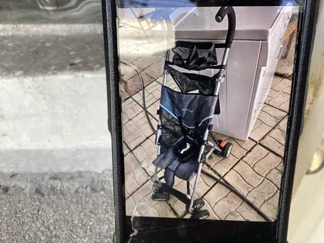 poussette a bébé  in Strollers, Carriers & Car Seats in City of Montréal - Image 2