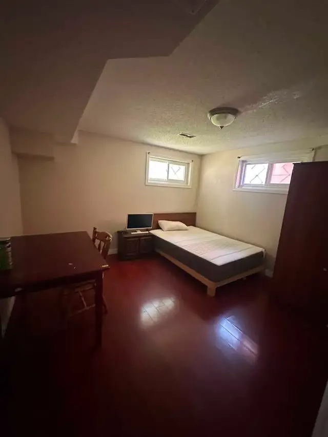 2 MIN WALK to UofT Scarborough & Centennial in Room Rentals & Roommates in City of Toronto - Image 4