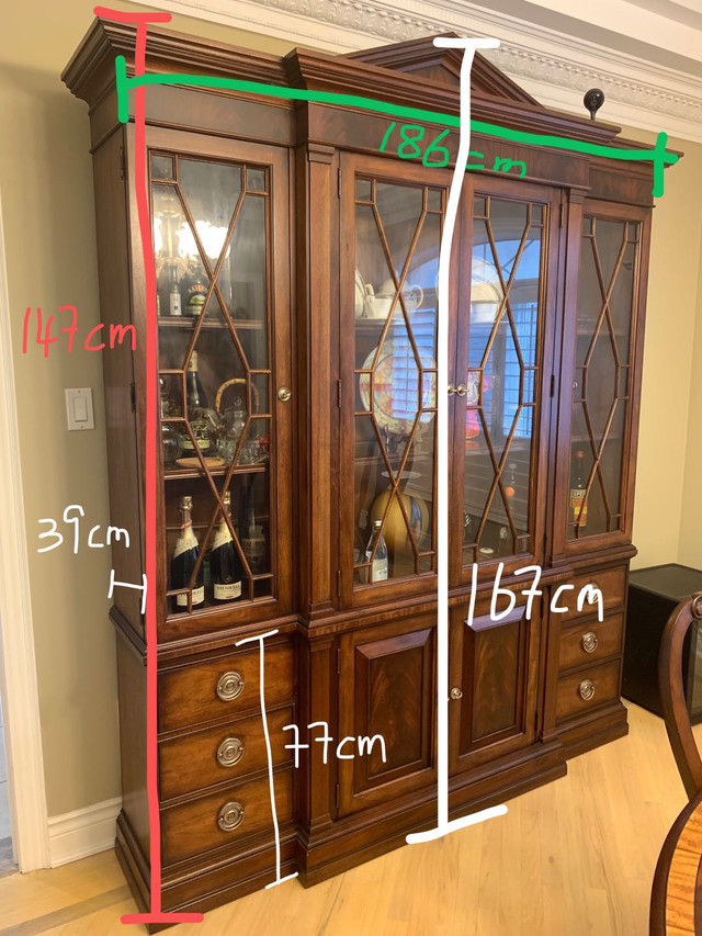 Ethan Allen Customized China cabinet in Hutches & Display Cabinets in Markham / York Region - Image 2