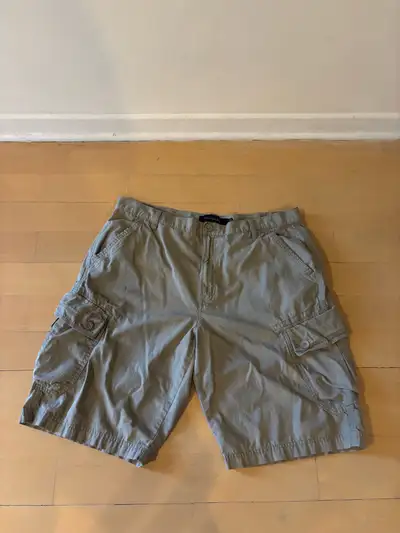 Like new and size 36. Fabric is 100% cotton.