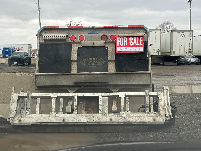 Stepdeck trailer heavy duty lavler quninty 2 and back rack . Heavy