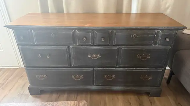 Antique Dresser-NEED GONE TODAY in Dressers & Wardrobes in Oakville / Halton Region - Image 7