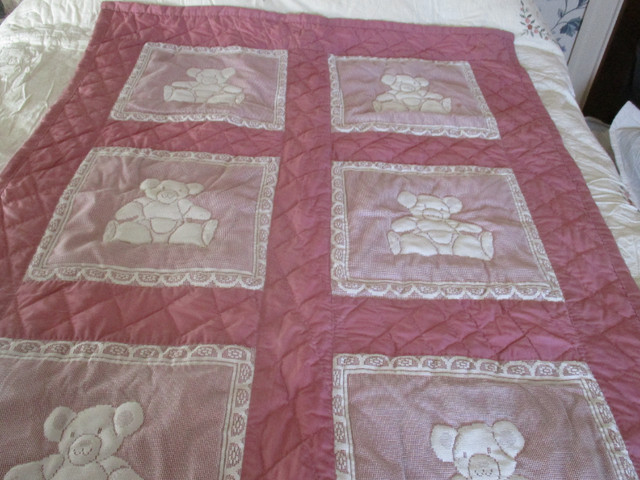 Beautiful Hand Done Baby Quilt in Multi-item in New Glasgow - Image 3