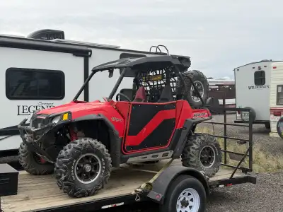 2012 Polaris Ranger 800s and trailer 2368 miles 3810 km Everything runs as it should 4x4 works well...