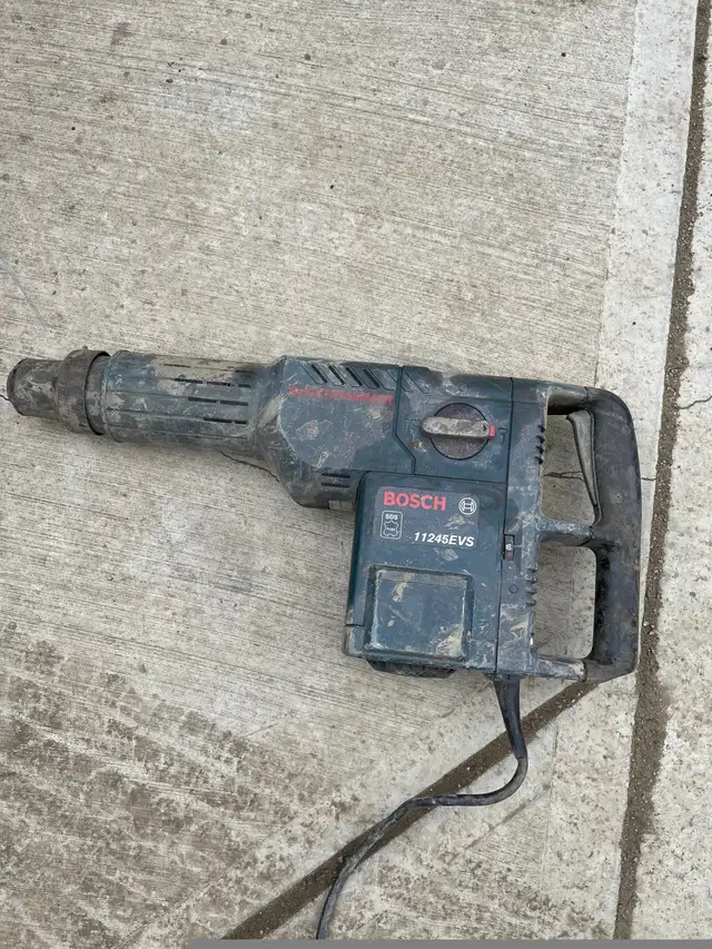 BOSCH DEMOLITION HAMMER / DRILL in Power Tools in Edmonton - Image 4